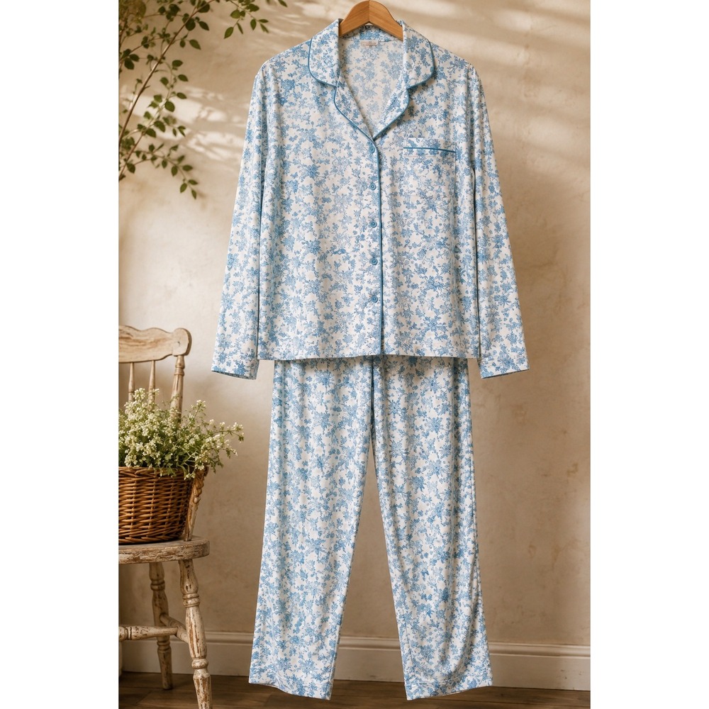 Blue Floral Toile Stretch Knit Pajama Set Button Front Cottagecore Size M